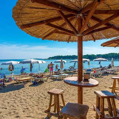 Amazing In With Outdoor Swimming Pool Casa vacanze *